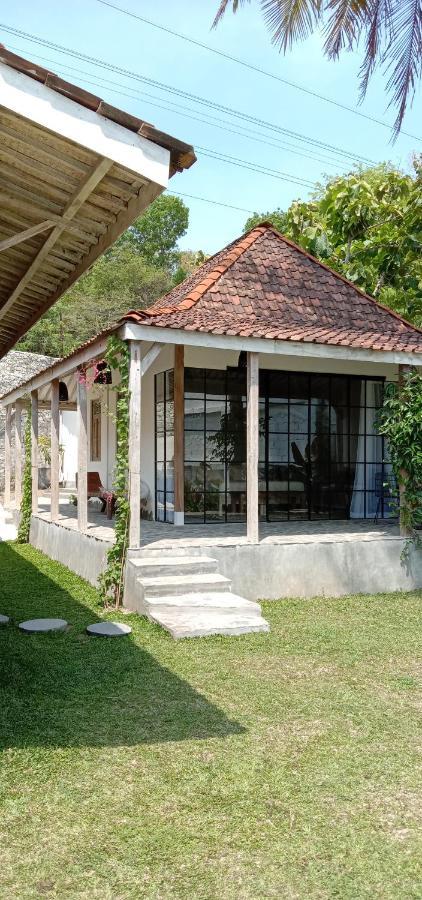 Sunmoonstarvillas Yogyakarta Jarakan Екстериор снимка