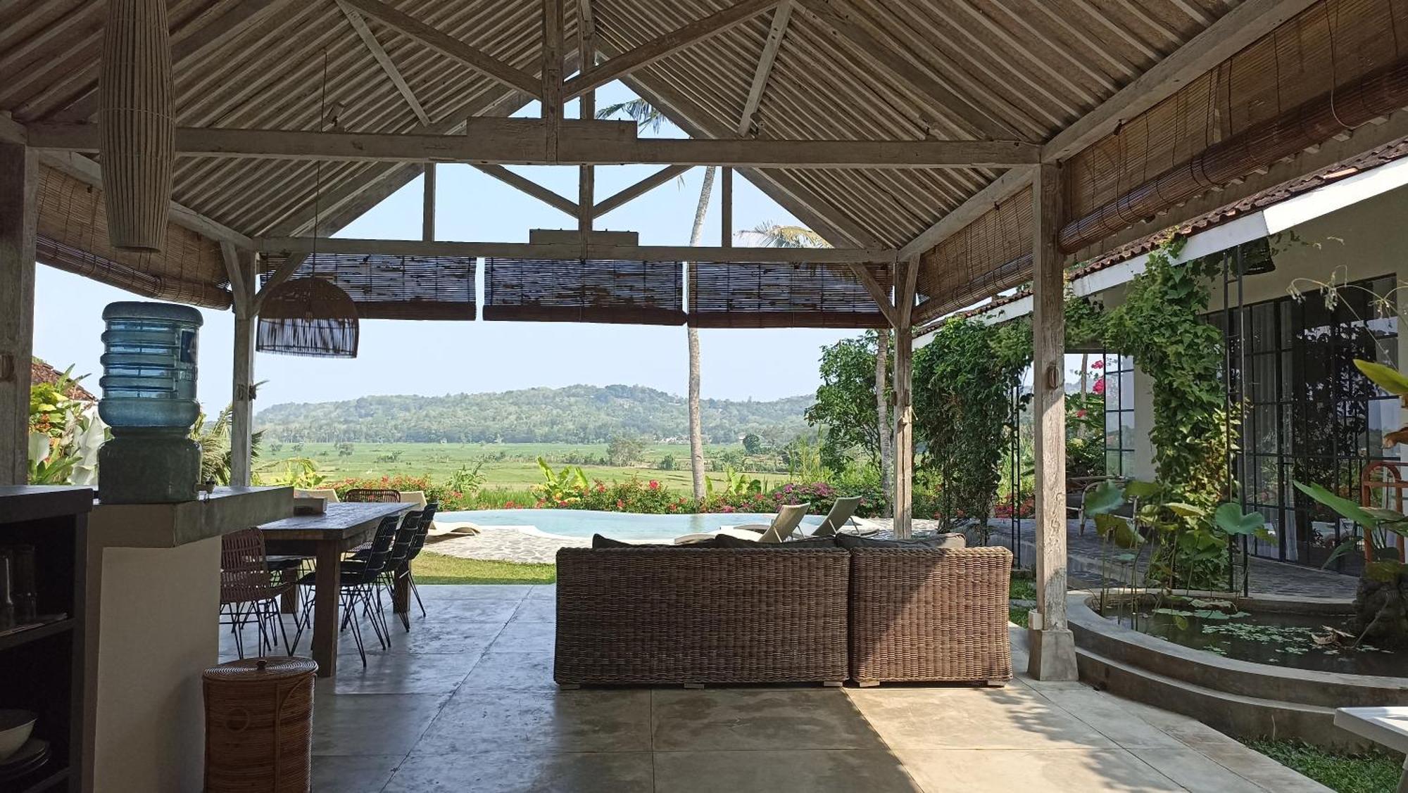Sunmoonstarvillas Yogyakarta Jarakan Екстериор снимка