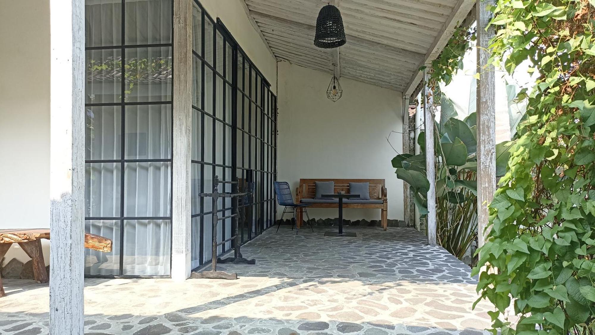 Sunmoonstarvillas Yogyakarta Jarakan Екстериор снимка