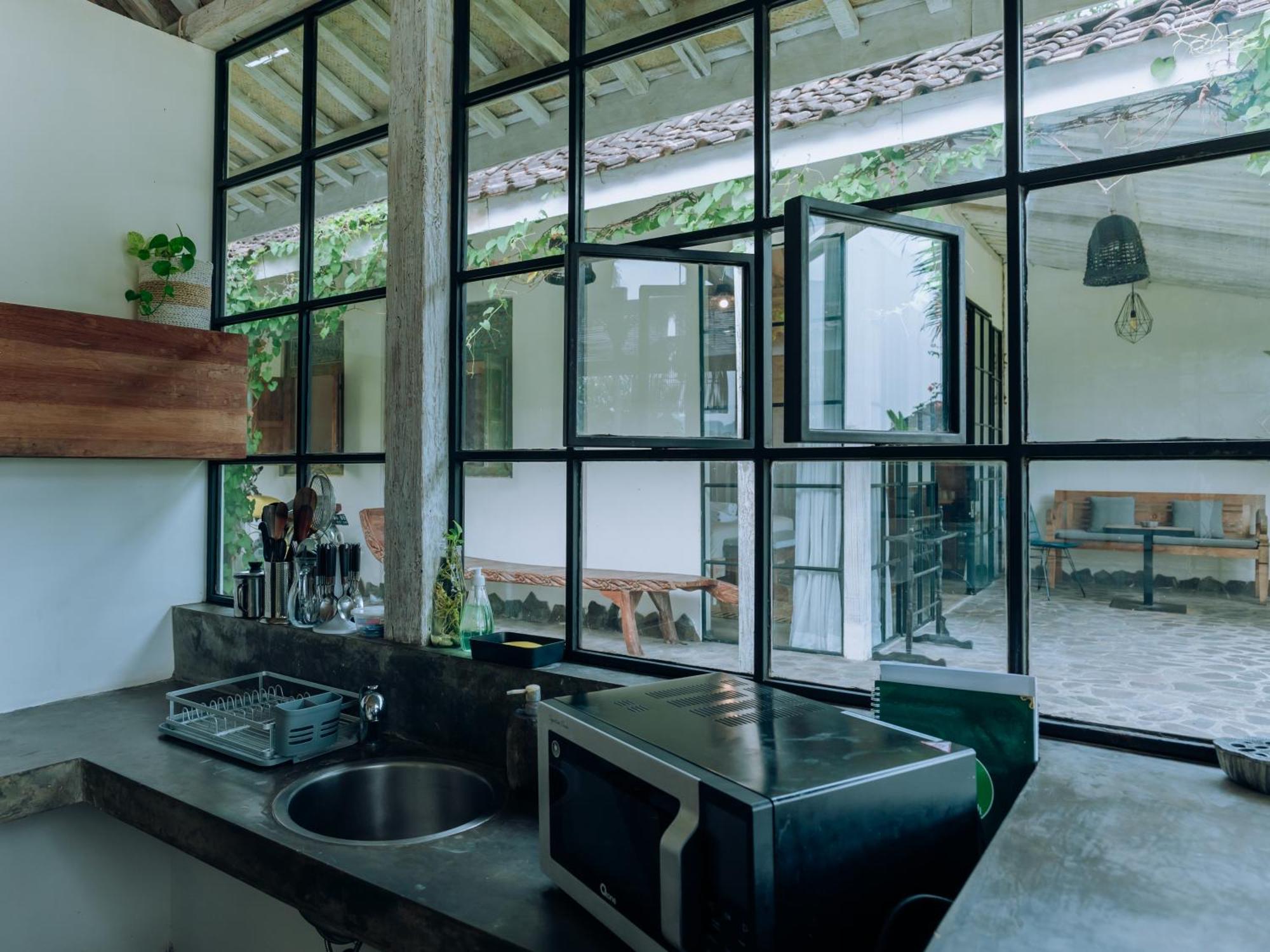 Sunmoonstarvillas Yogyakarta Jarakan Екстериор снимка