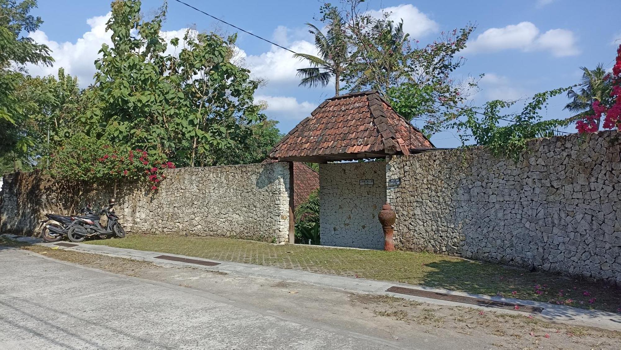 Sunmoonstarvillas Yogyakarta Jarakan Екстериор снимка